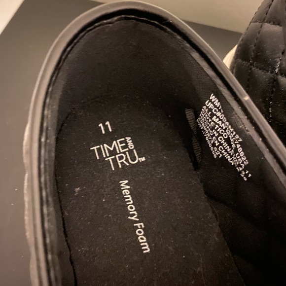 Time and tru shoes - Picture 2 of 3